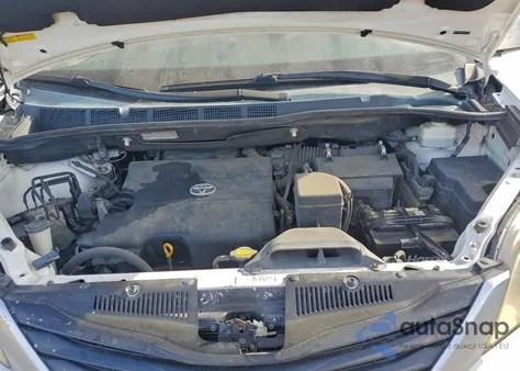 2011 Toyota Sienna Le z USA, uszkodzony, nr VIN 5TDKK3DC3BS071816